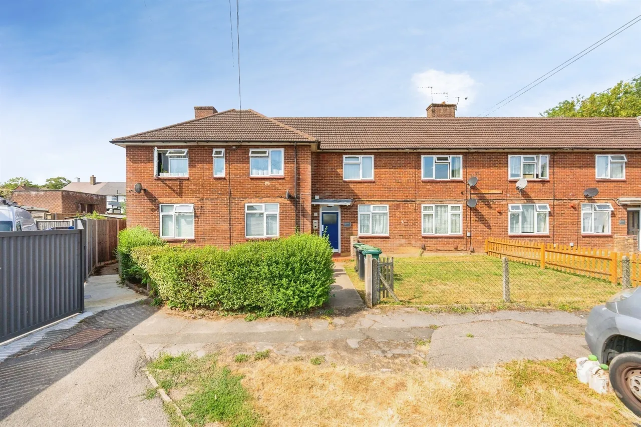 1 bed flat for sale — Kenilworth Gardens, Watford