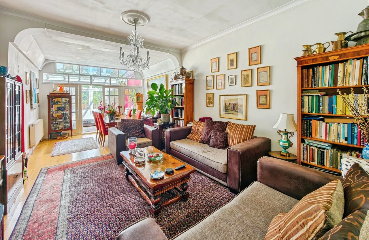 Staverton Road, London, NW2, photo 3
