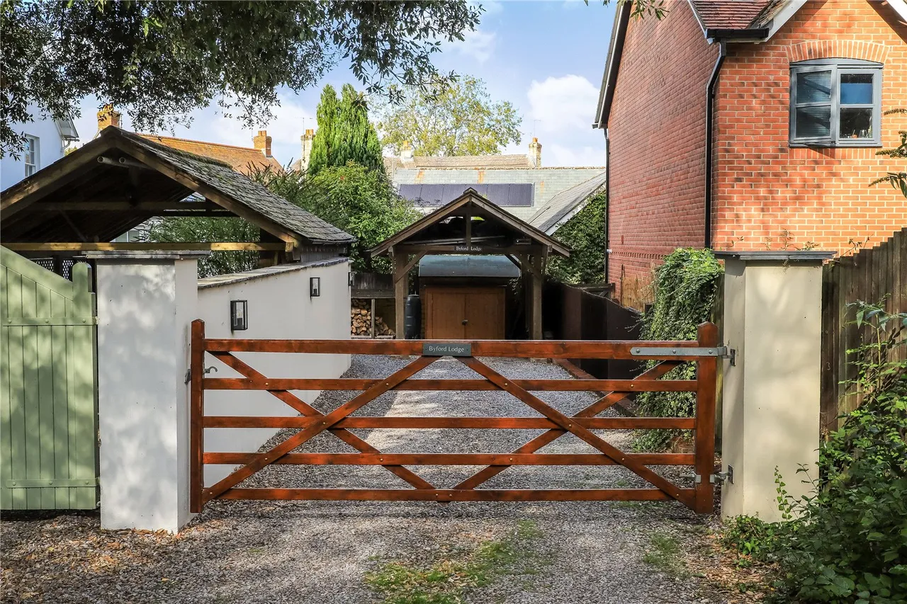 Winterslow Road, Porton, Salisbury, Wiltshire, SP4 0LF, photo 15