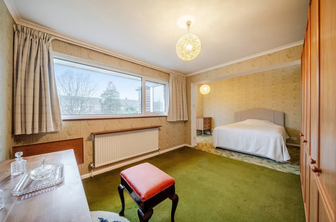 Commonfields, West End, Woking, Surrey, GU24 9HZ, photo 16
