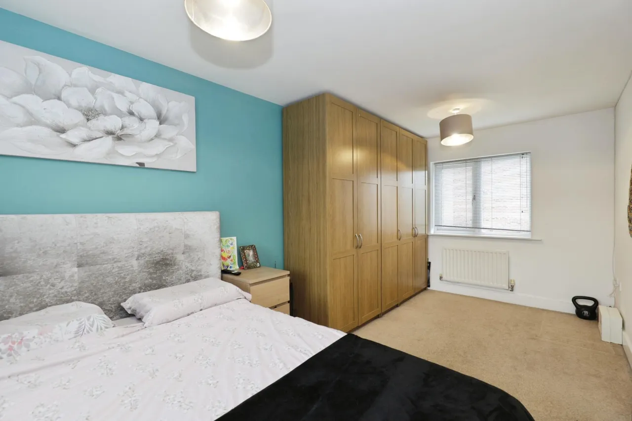 Warren House Road, Castleford, WF10, photo 18