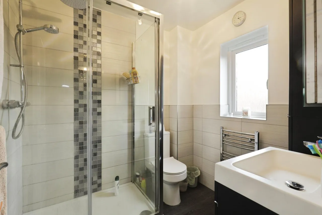 Warren House Road, Castleford, WF10, photo 19