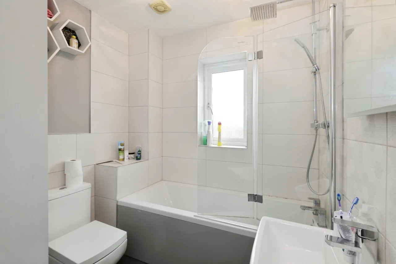 Warren House Road, Castleford, WF10, photo 24