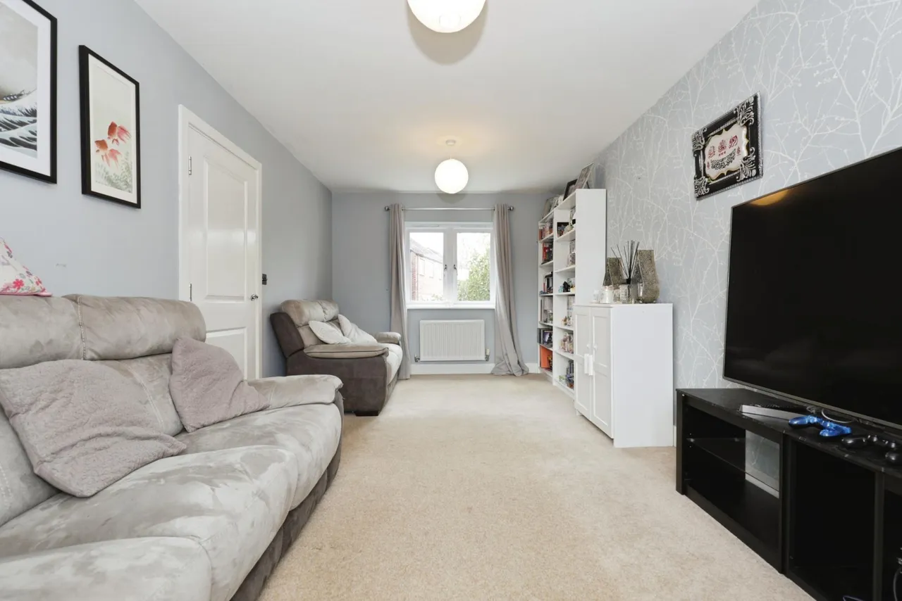 Warren House Road, Castleford, WF10, photo 16
