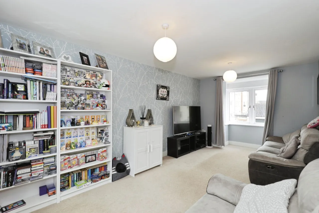 Warren House Road, Castleford, WF10, photo 14