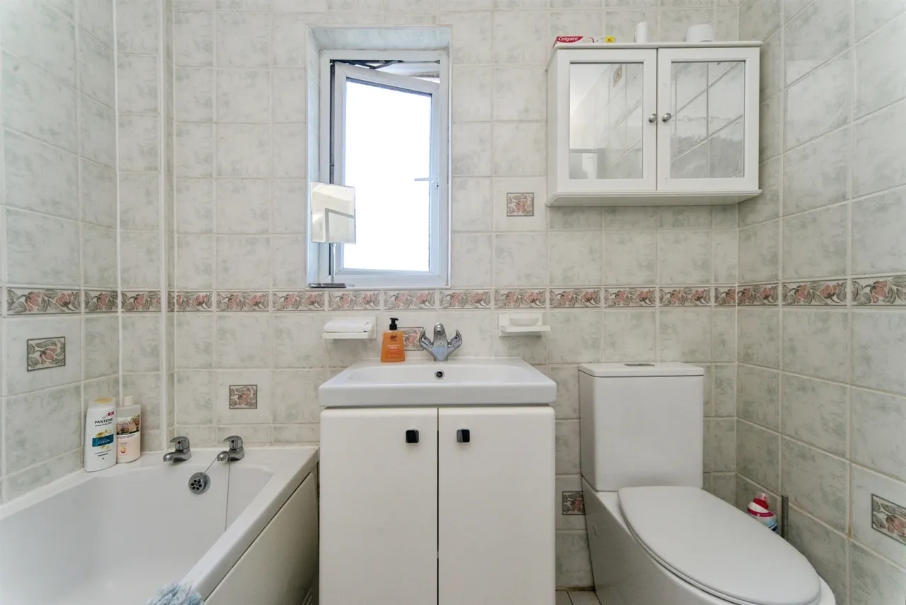 Seaside, Eastbourne, BN22, photo 13