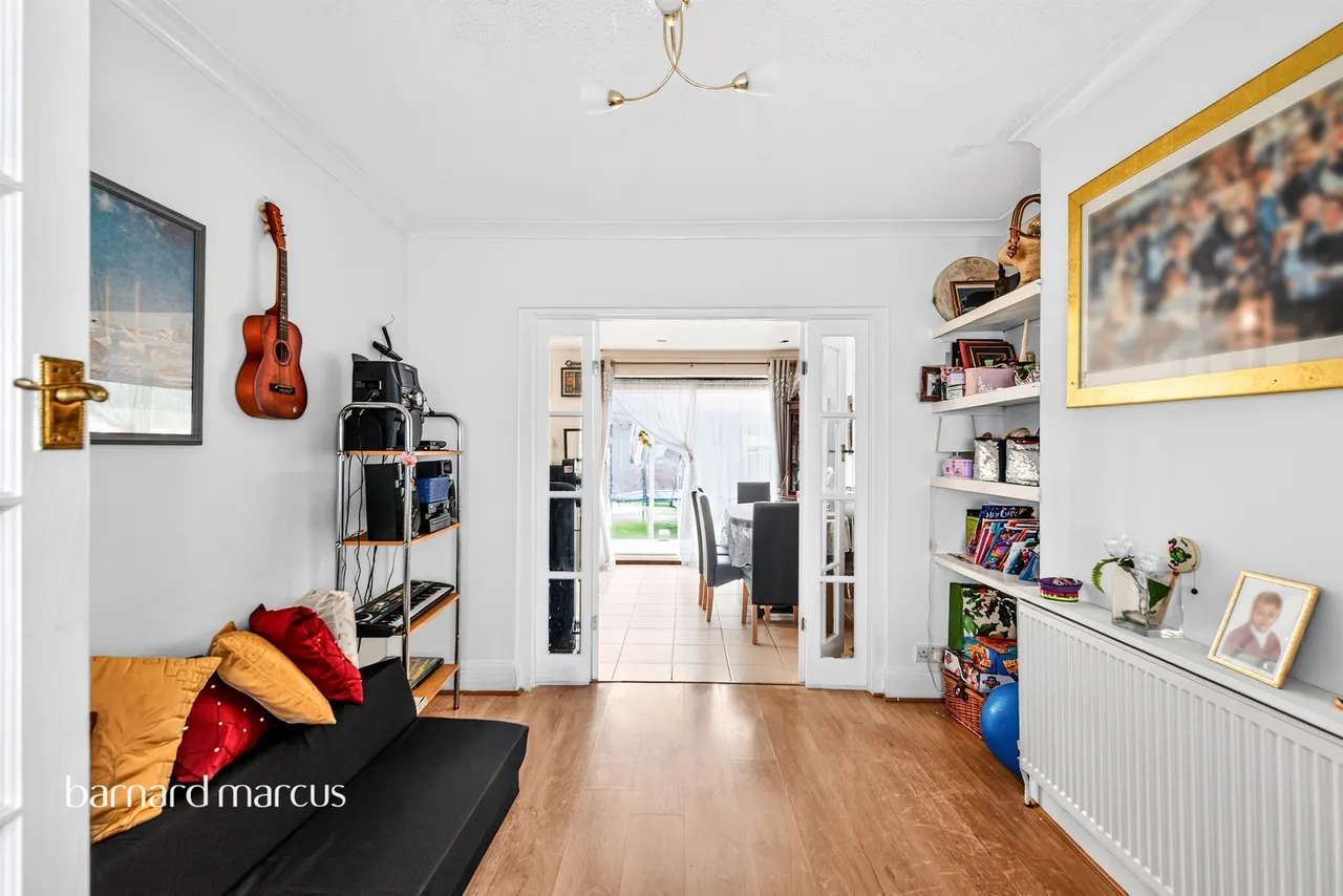 4 bed house for sale — Wimborne Avenue, Redhill