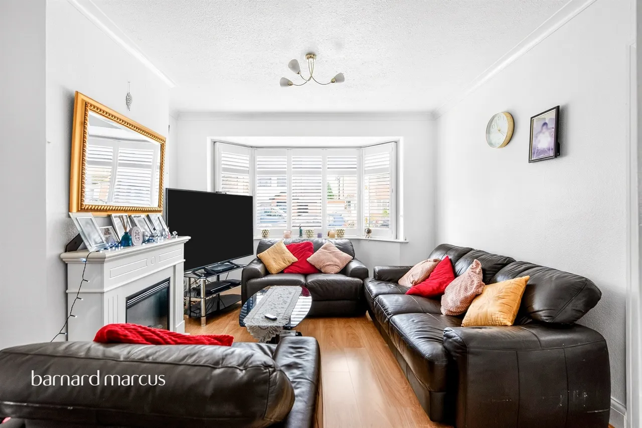 Wimborne Avenue, Redhill, photo 12