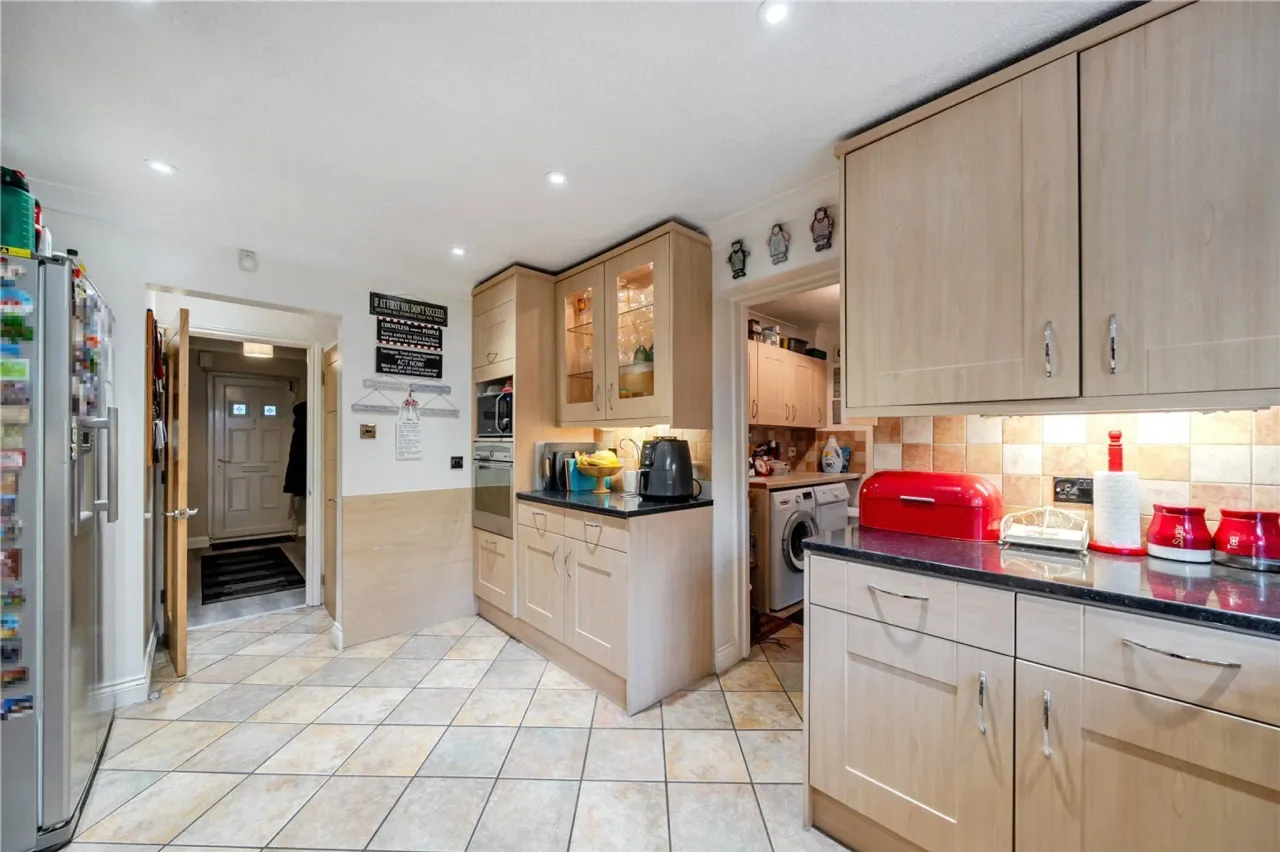 Bosman Drive, Windlesham, Surrey, GU20, photo 8