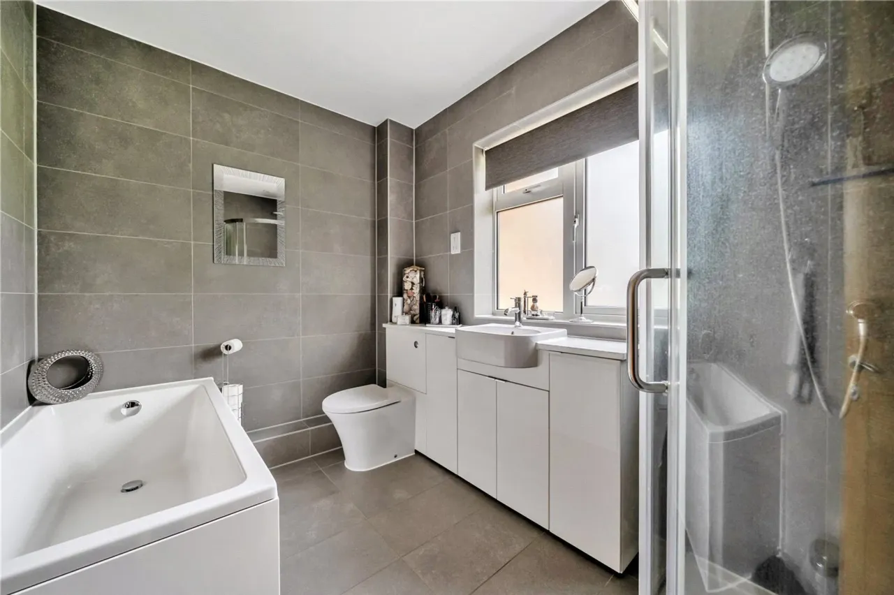Bosman Drive, Windlesham, Surrey, GU20, photo 15