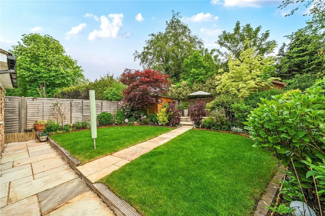 Bosman Drive, Windlesham, Surrey, GU20, photo 22