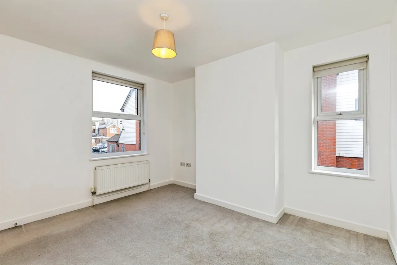 Denne Parade, Horsham, RH12, photo 11