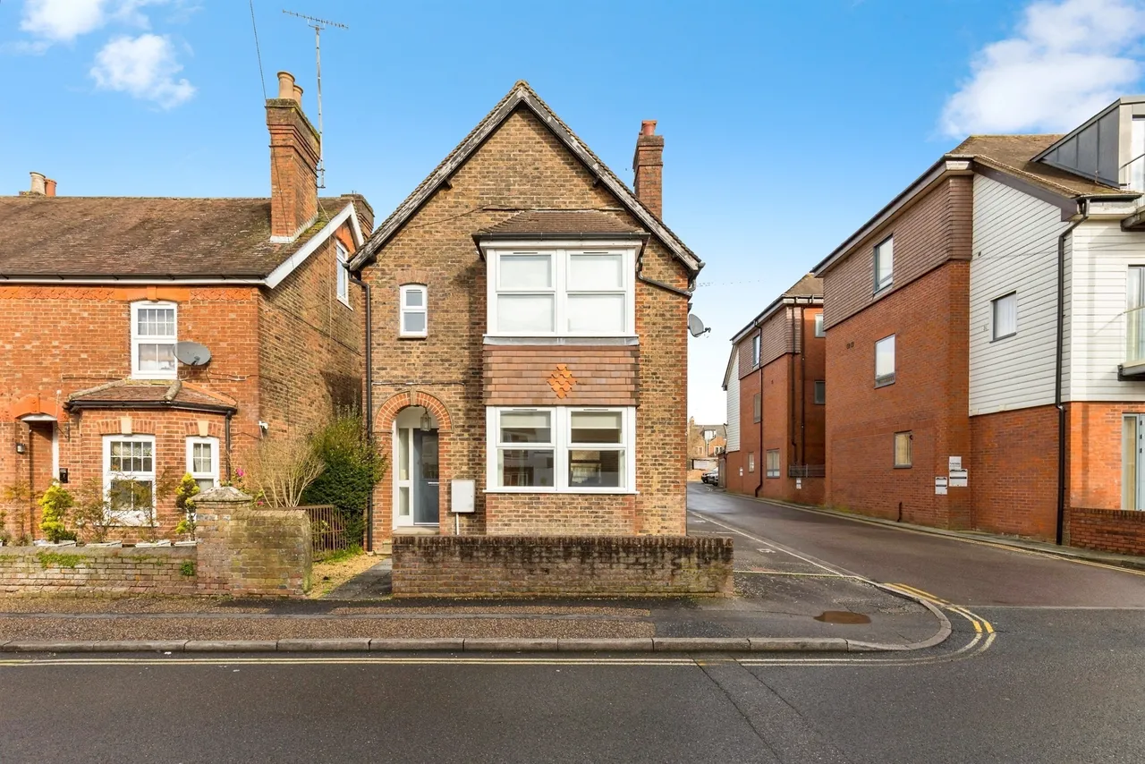 Denne Parade, Horsham, RH12, photo 17