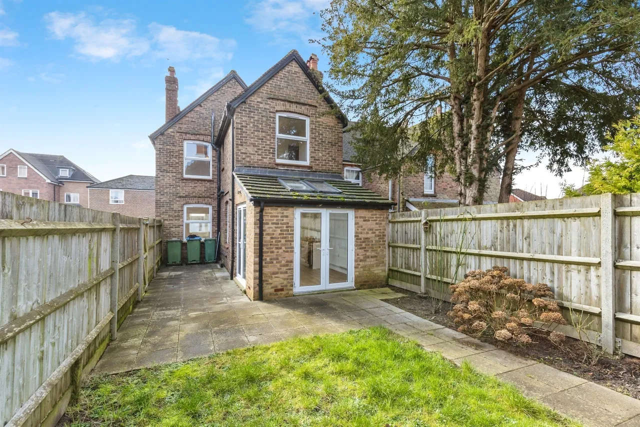 Denne Parade, Horsham, RH12, photo 2