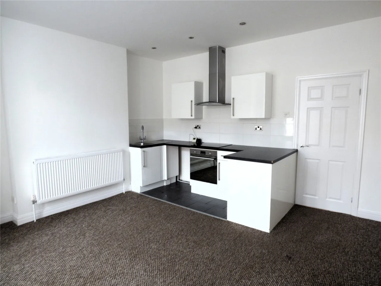 Harcourt Road, Llandudno, LL30, photo 2