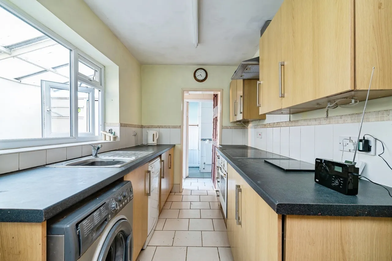 Warwick Street, Nottingham, Nottinghamshire, NG7, photo 2