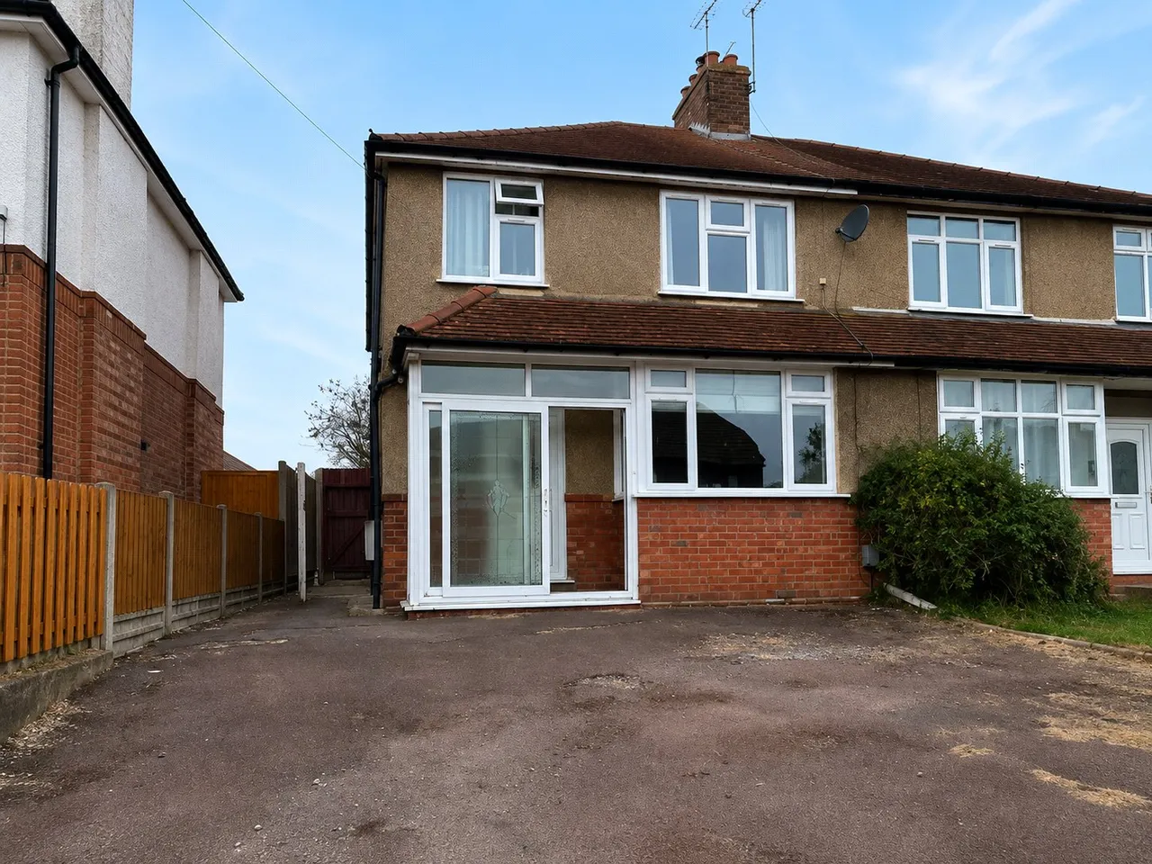 3 bed house for sale — Brighton Road, Aldershot, Hampshire, GU12 4HQ