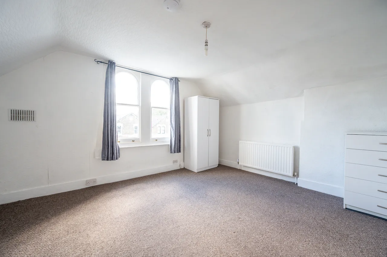 Top Floor Flat, 80a Tyrwhitt Road, London, photo 2