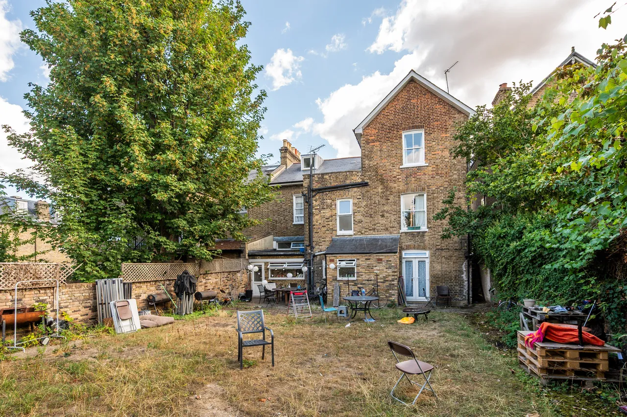 Top Floor Flat, 80a Tyrwhitt Road, London, photo 9