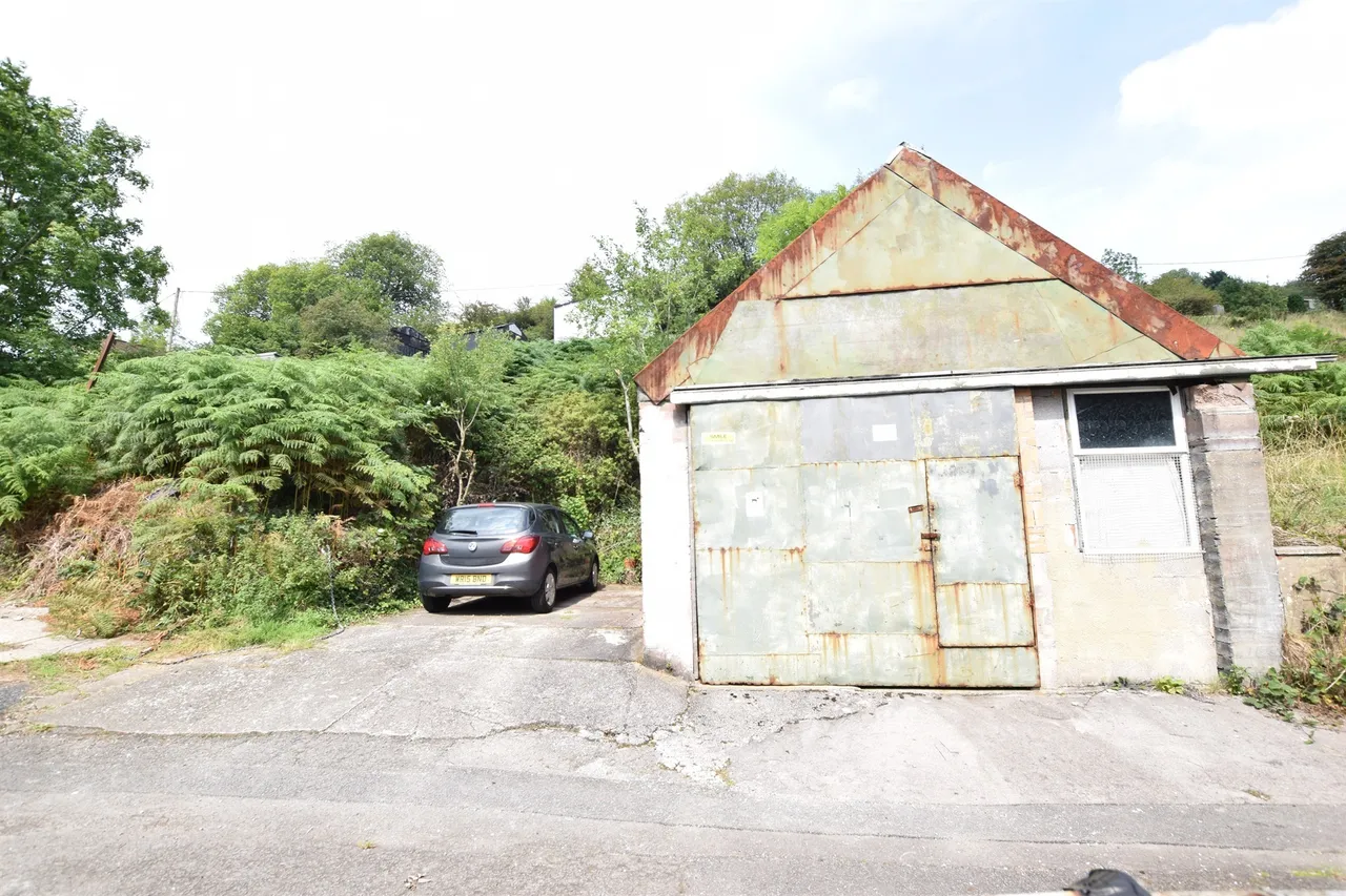 Hillside Terrace, Abertillery, NP13, photo 17