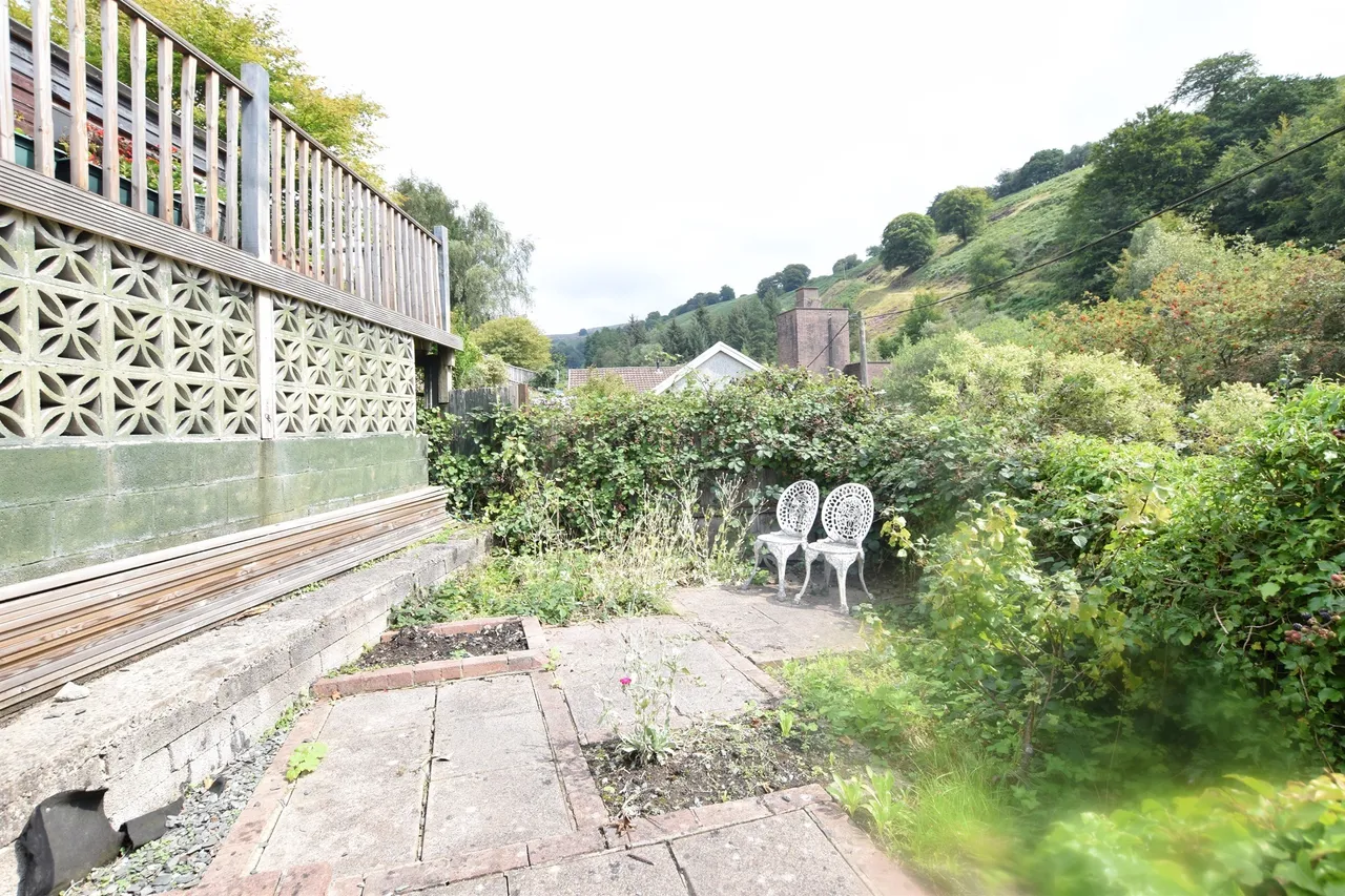 Hillside Terrace, Abertillery, NP13, photo 14