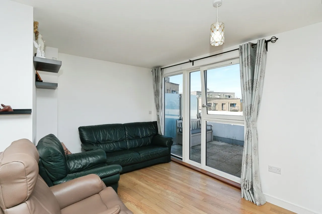 Cabot Close, CROYDON, Surrey, CR0, photo 17