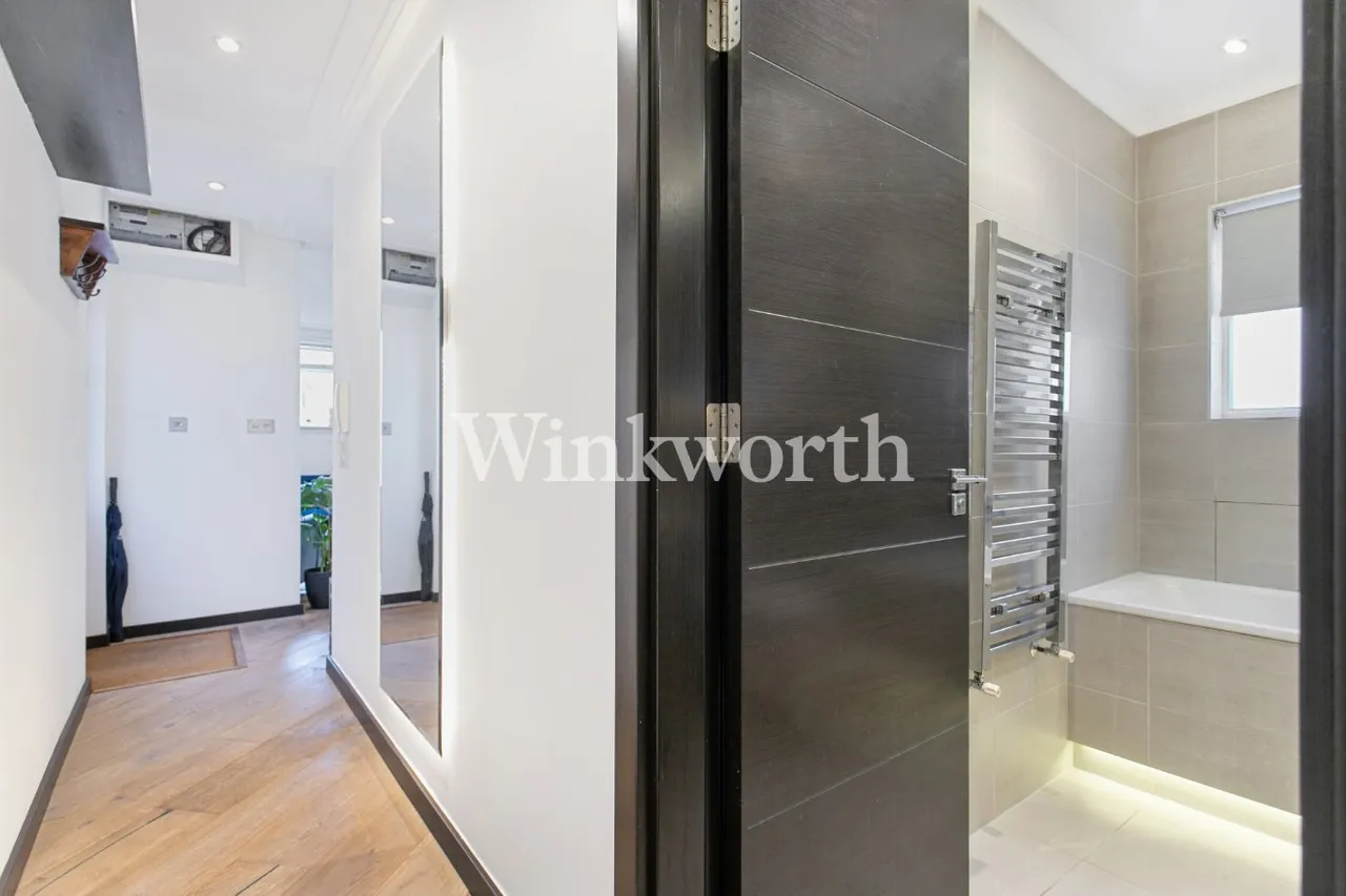 St Peters Mews, Warham Road, N4, photo 8