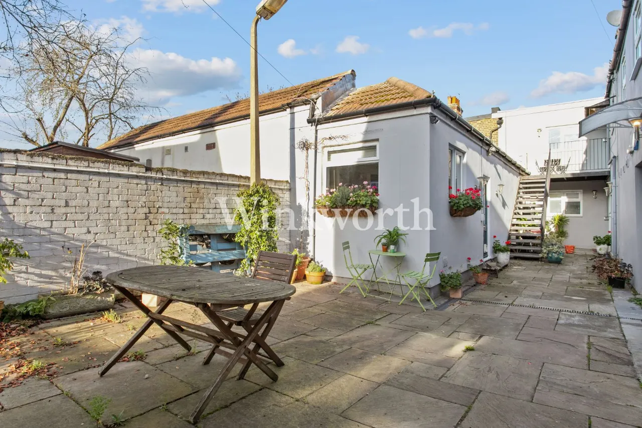 St Peters Mews, Warham Road, N4, photo 11