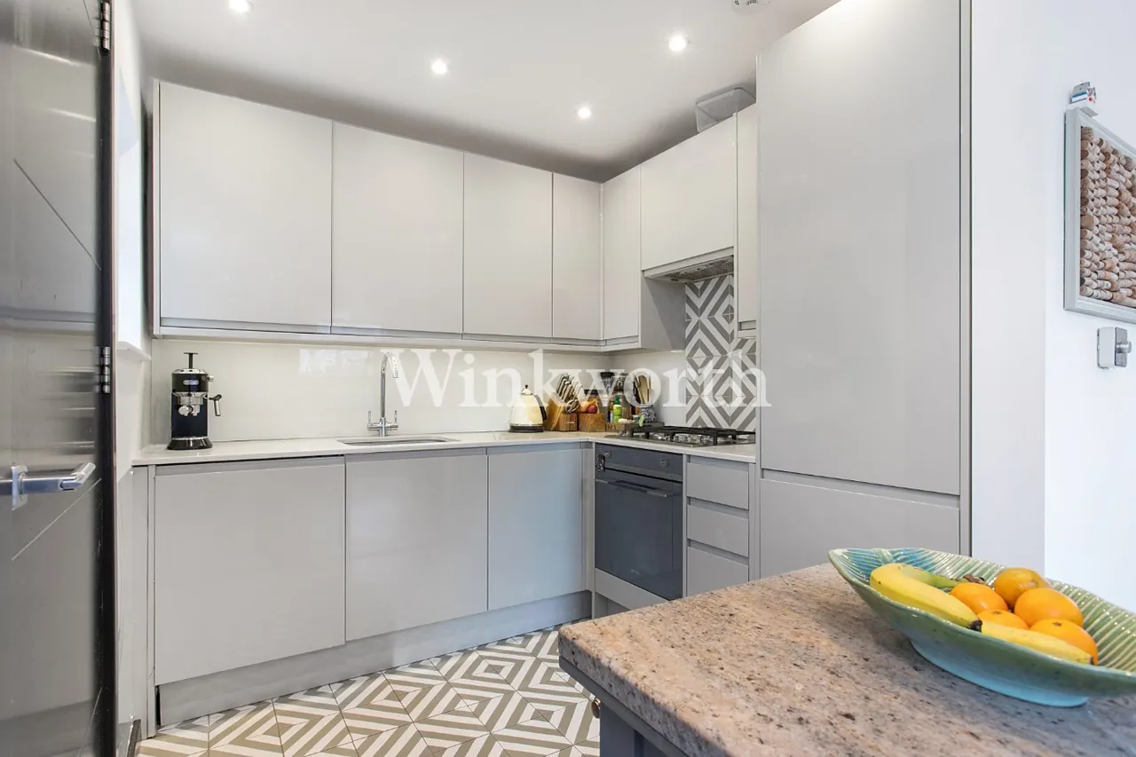St Peters Mews, Warham Road, N4, photo 5