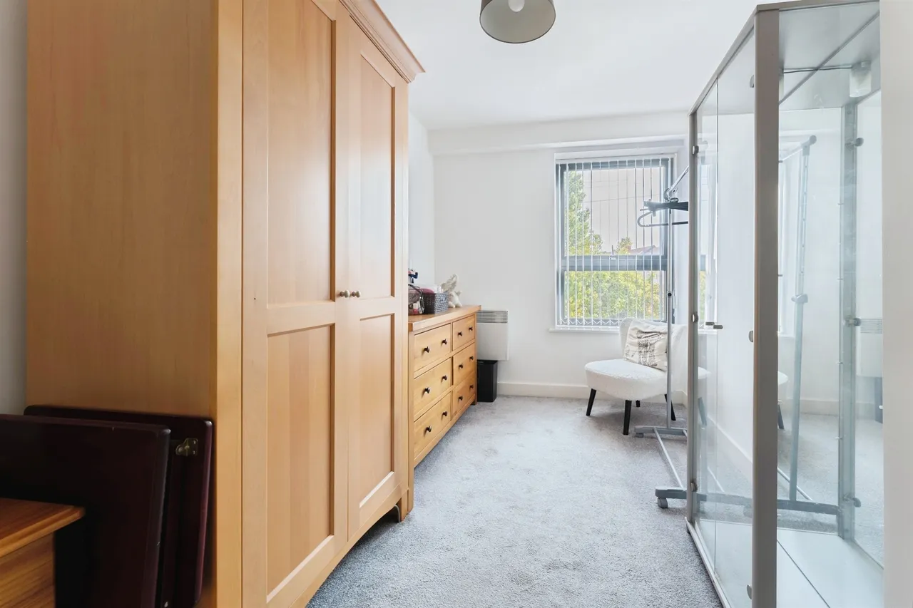 Elm Road North, Birkenhead, CH42, photo 12