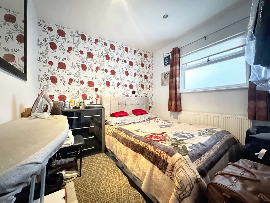Harlington Road, Uxbridge, UB8, photo 21