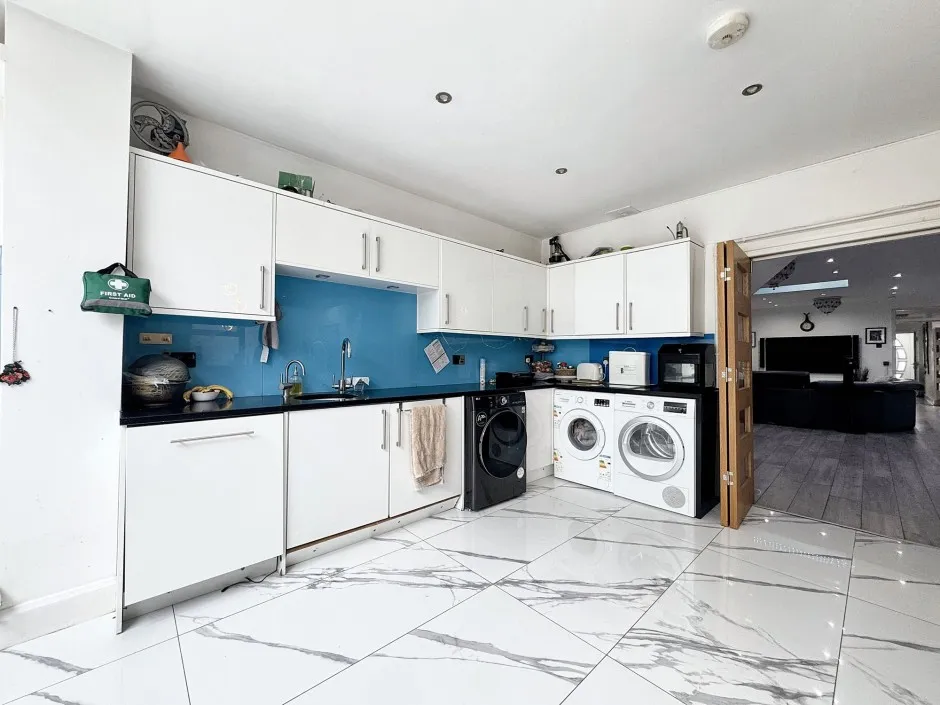 Harlington Road, Uxbridge, UB8, photo 5