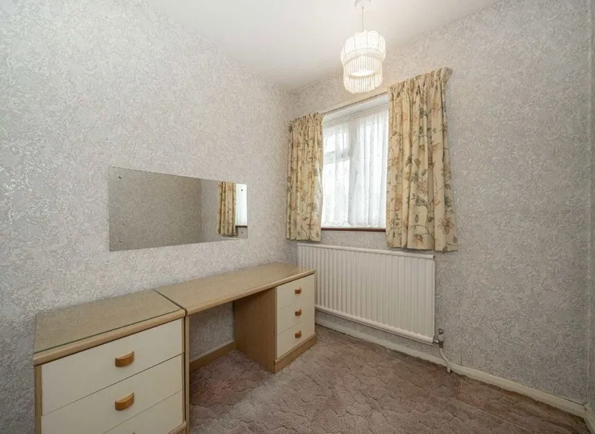 Saxonbury Avenue, Sunbury-On-Thames, TW16, photo 8
