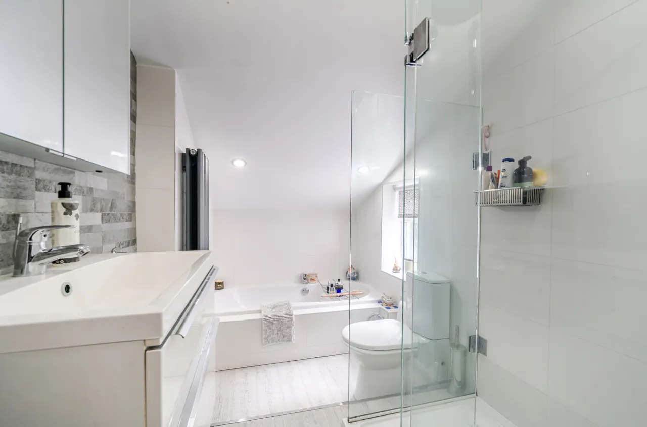 Park Road, Camberley, Surrey, GU15 2SW, photo 10