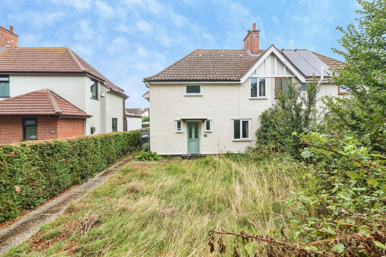 3 bed house for sale — Kirkley Gardens, Lowestoft