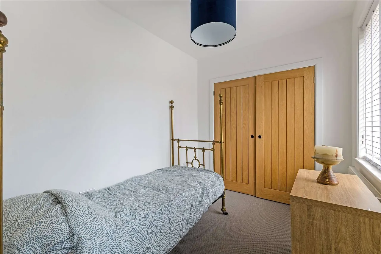 Weydon Farm Lane, Farnham, Surrey, GU9 8QJ, photo 8