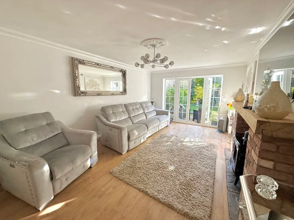 Harlestone Close, Luton LU3 4DW, photo 13