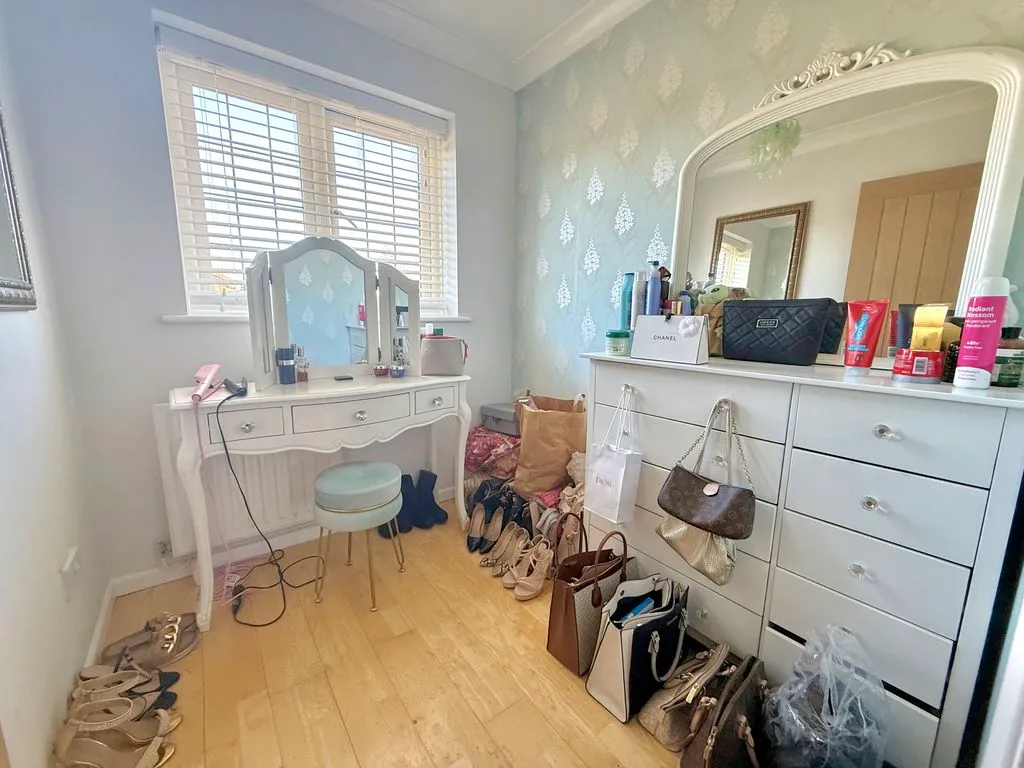 Harlestone Close, Luton LU3 4DW, photo 18