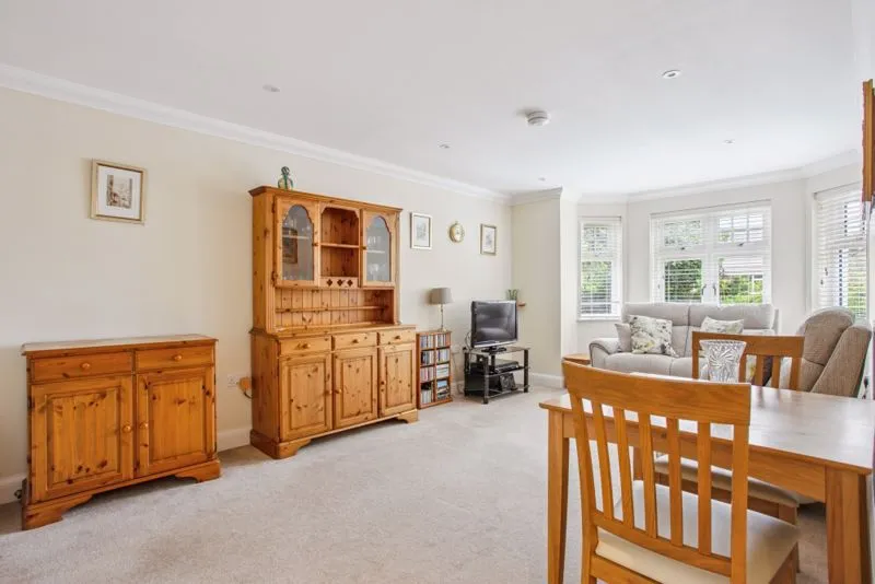 Wharf Lane, Bourne End SL8 5RU, photo 4