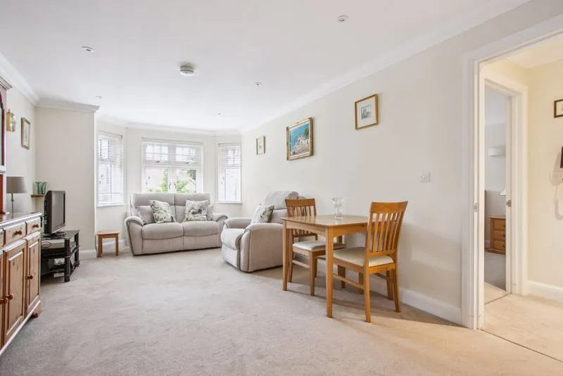 Wharf Lane, Bourne End SL8 5RU, photo 6