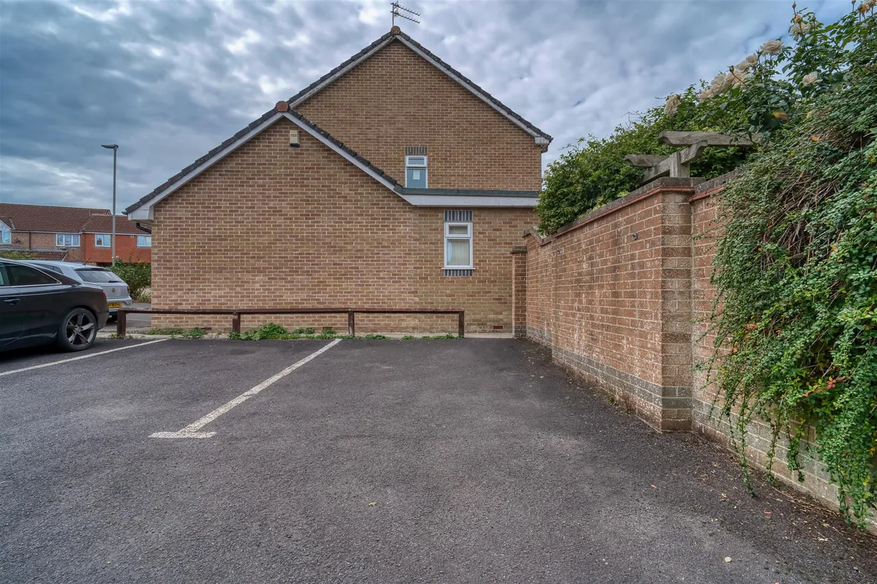 Ivy Close, Gillingham, photo 4