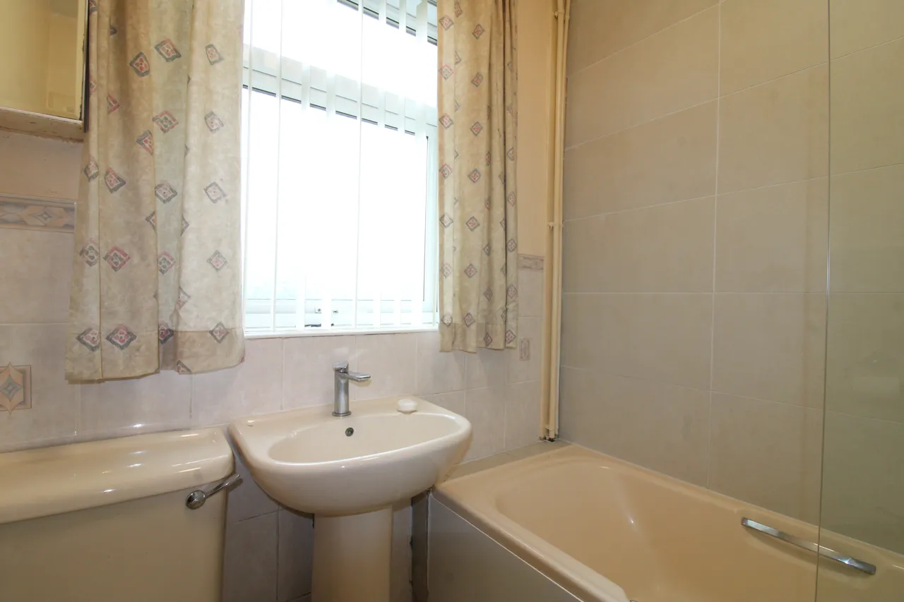 Kinpurnie Road, Ralston, photo 13