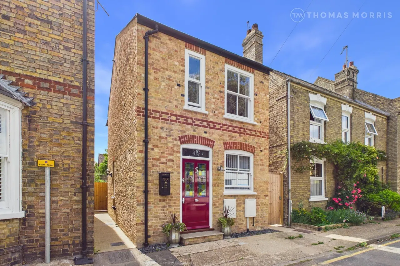 2 bed house for sale, Victoria Square, Huntingdon, PE29