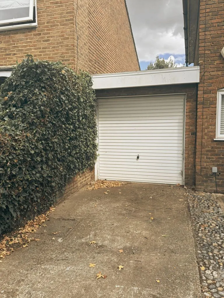 property to rent, Sandycombe Road, Kew, TW9