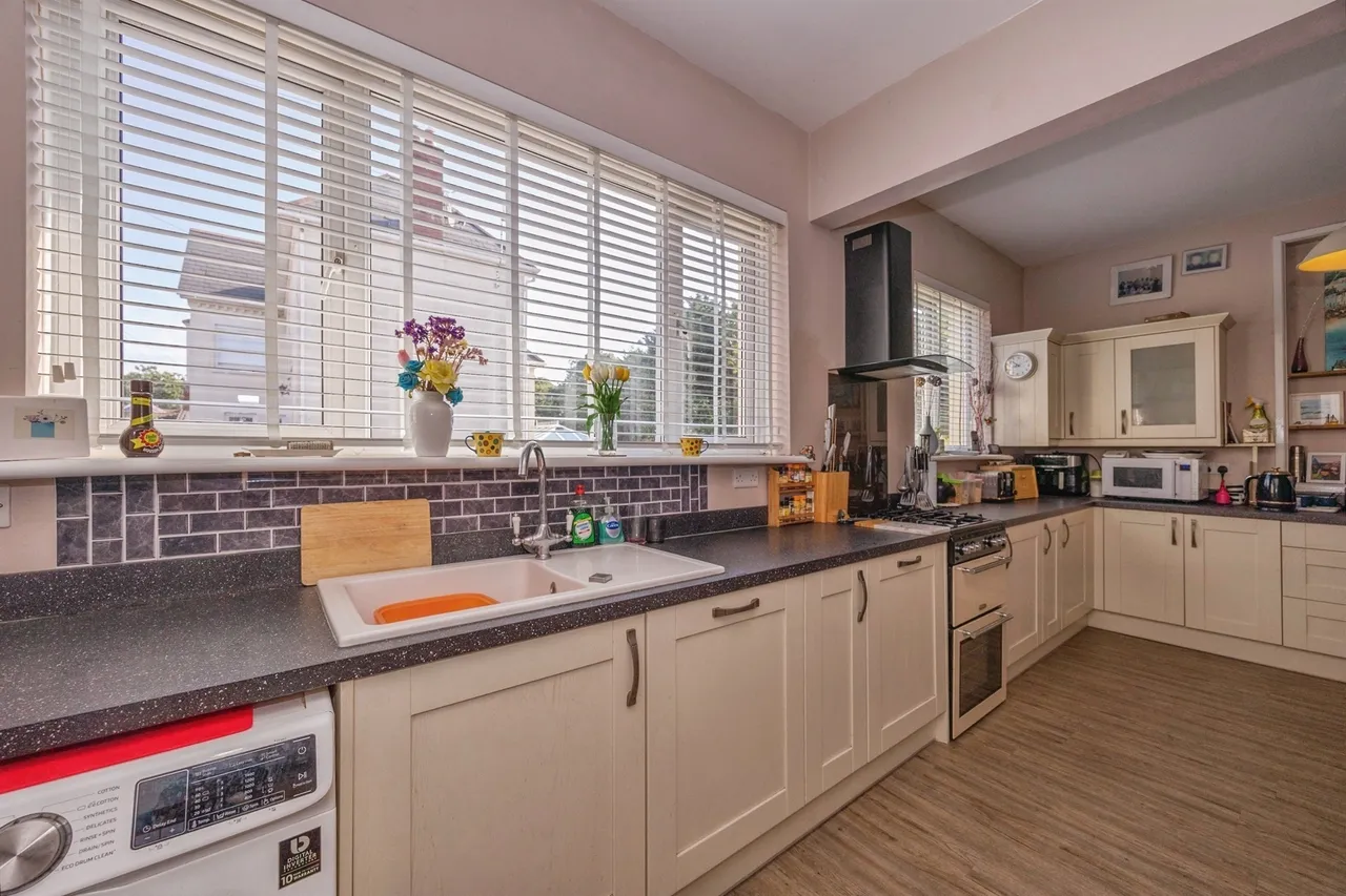 Avondale Road, Waterlooville, PO7, photo 10