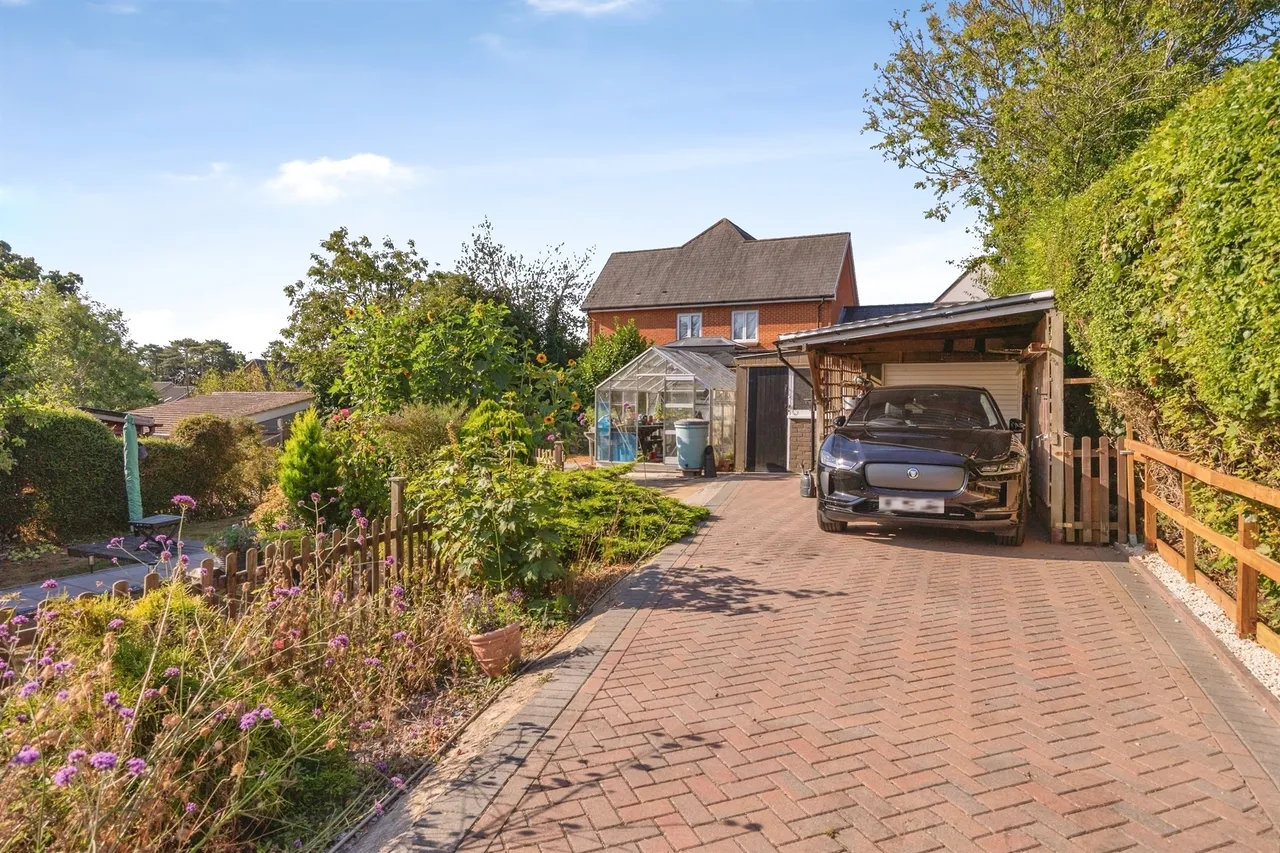 Avondale Road, Waterlooville, PO7, photo 25