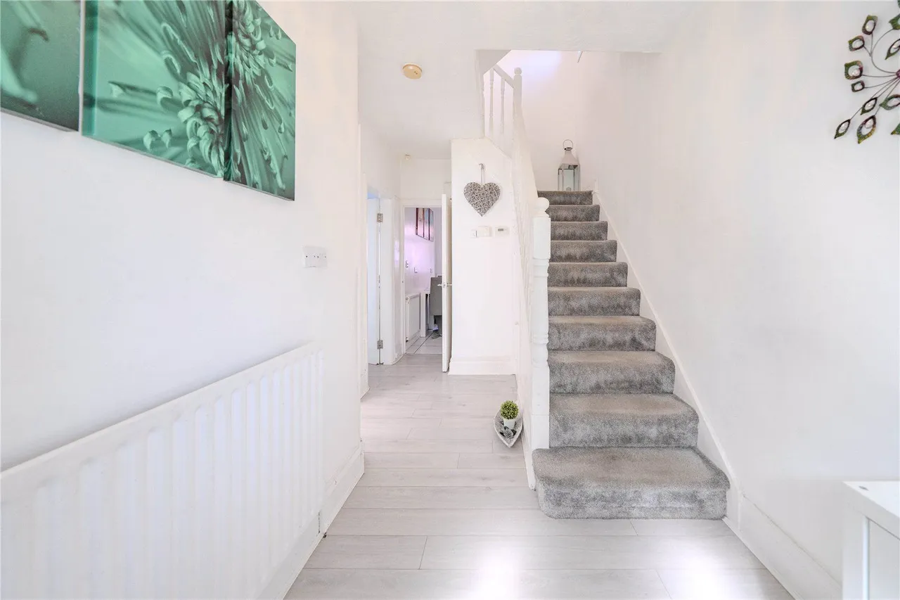 Allerton Grange Avenue, Leeds, LS17, photo 17