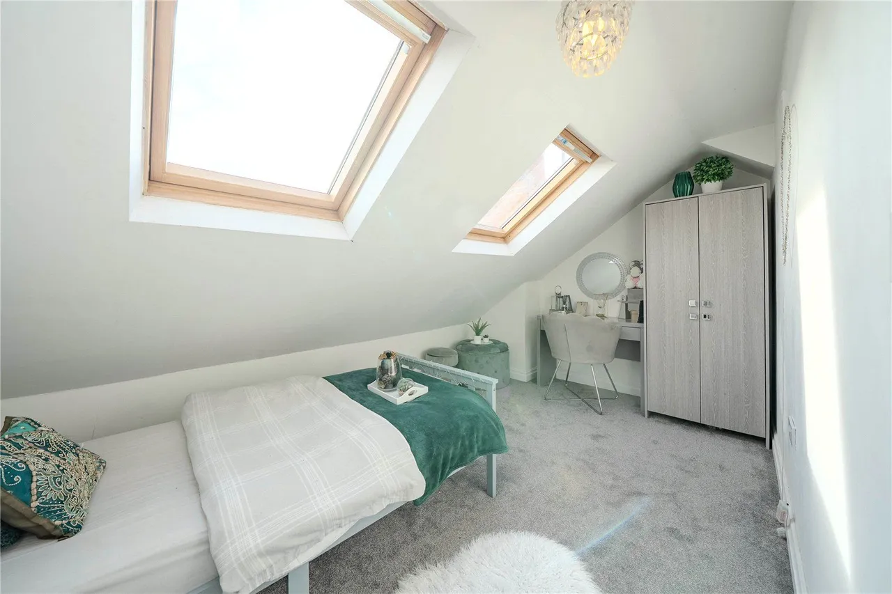 Allerton Grange Avenue, Leeds, LS17, photo 12