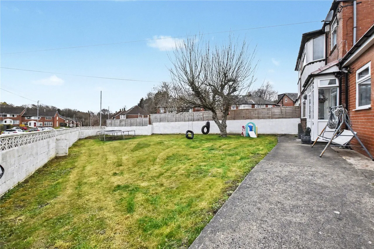 Allerton Grange Avenue, Leeds, LS17, photo 8