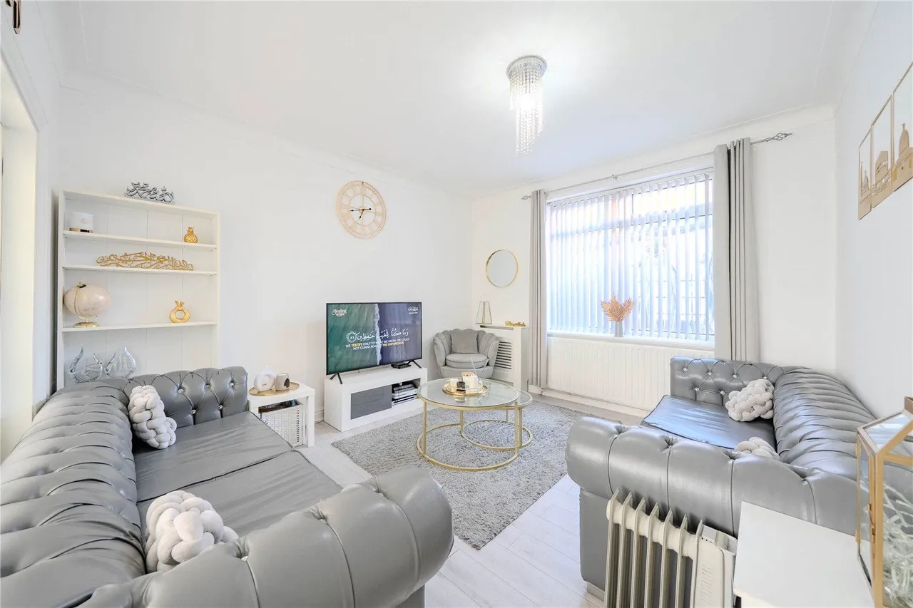 Allerton Grange Avenue, Leeds, LS17, photo 5